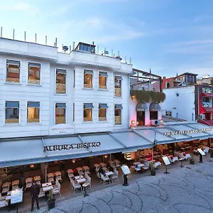 https://senatus-hotel.istanbul-turkeyhotels.com