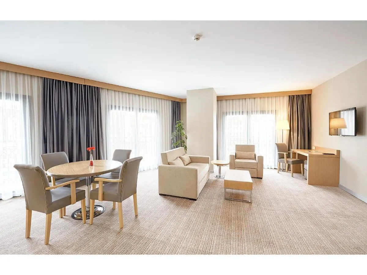 Kordon Hotel Cankaya إزمير 4*,  تركيا